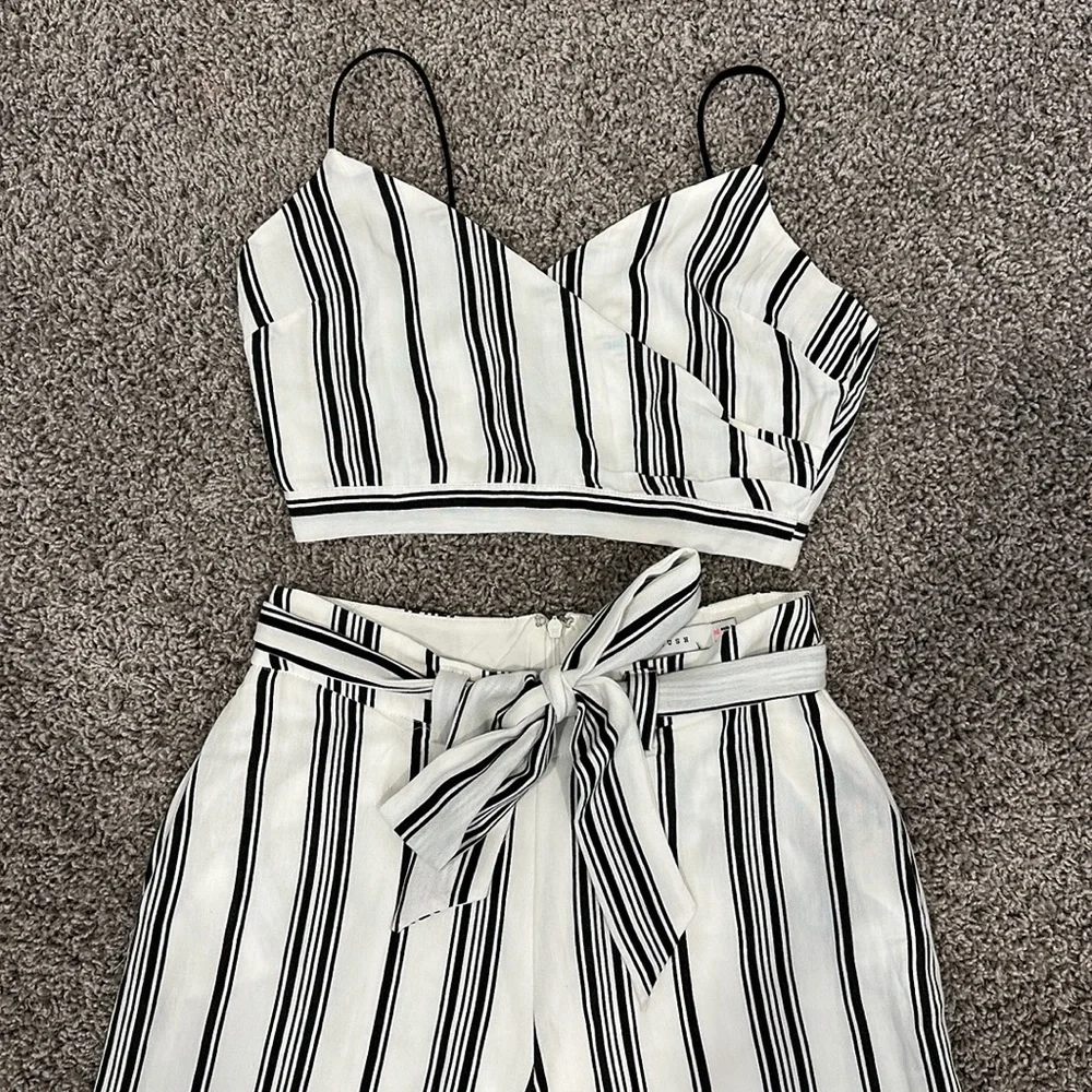 LUSH Two Piece Set - Picture 2 of 3